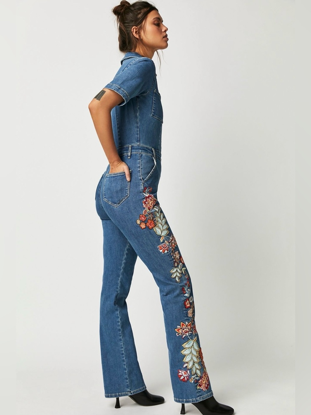 Free People Driftwood Embroidered Jumpsuit Size M EUC - Picture 3 of 9